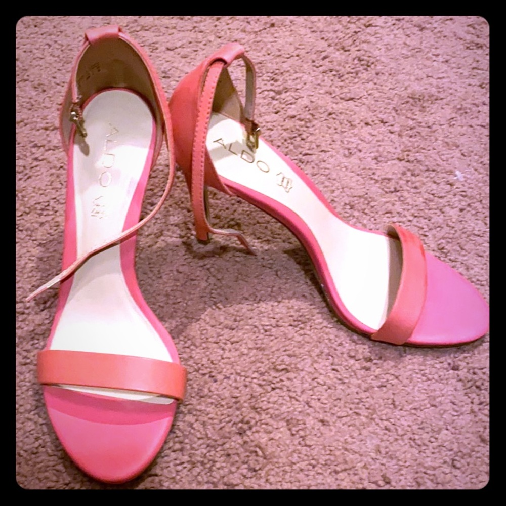 Aldo pink sandals *never worn*